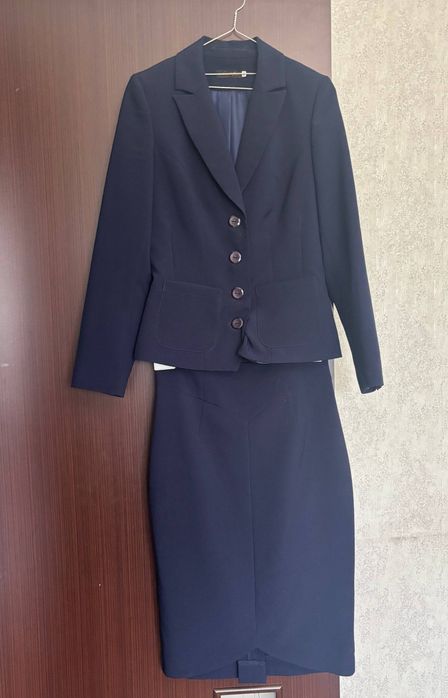 Продаются б/у костюм двойки