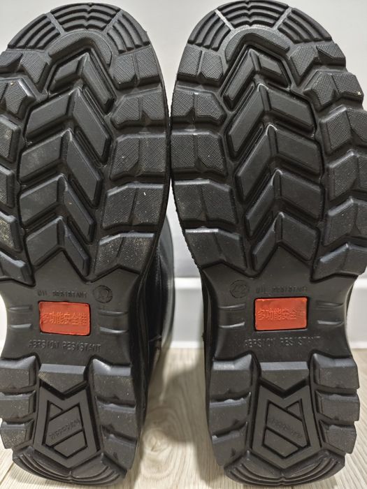 Продам Зимние сапоги