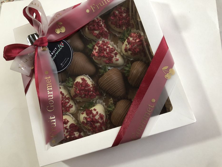 Клубника шоколад. Qulupnay shokolad. Подарки