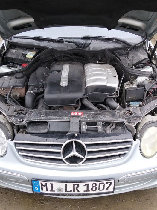 Vând sau schimb Mercedes clk 270