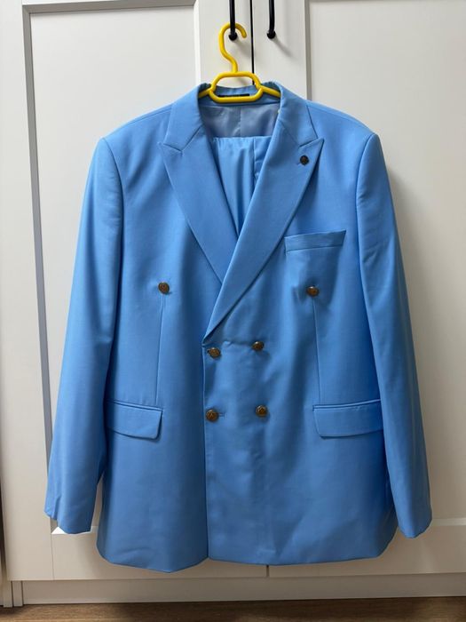 Costum bărbați elegant albastru impecabil