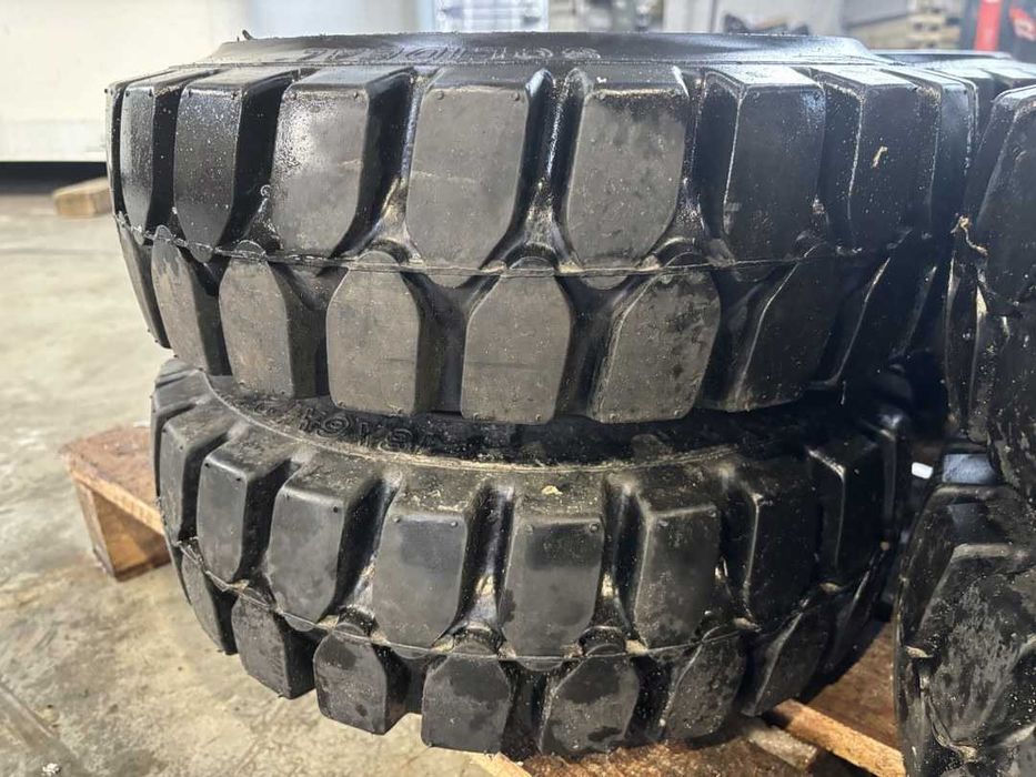 Anvelope pline Solideal 18x6x12 1/8