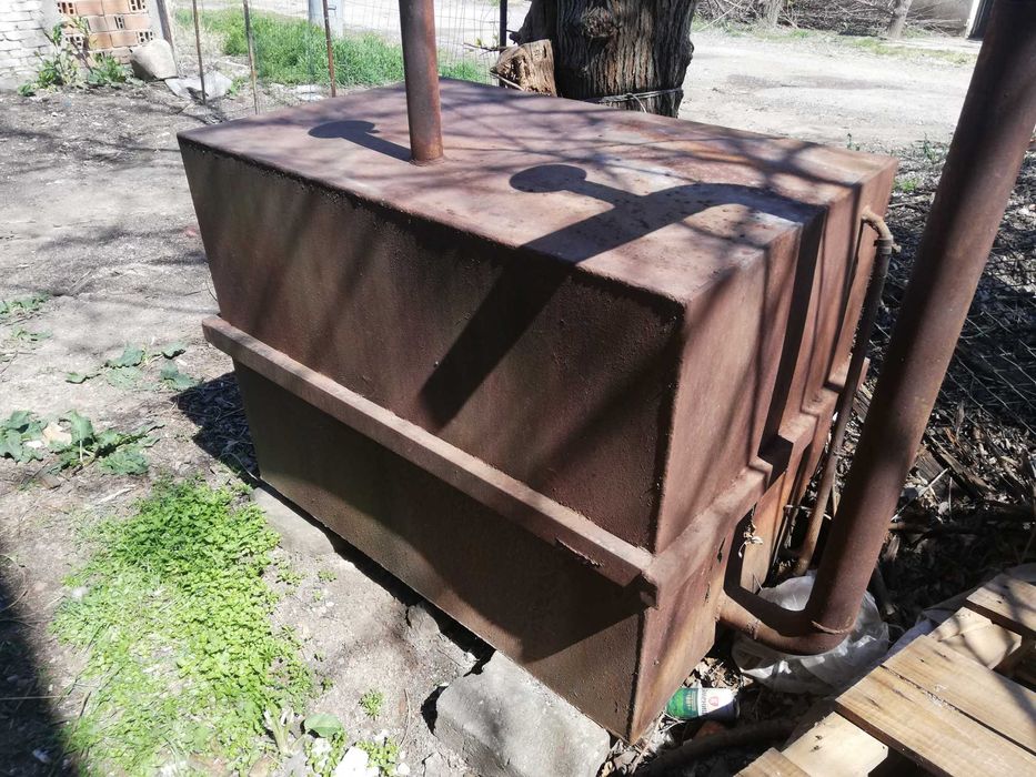 Продавам цистерна  с вместимост 1кубик