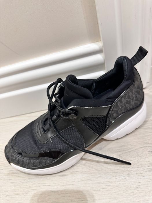 Оригинални маратонки