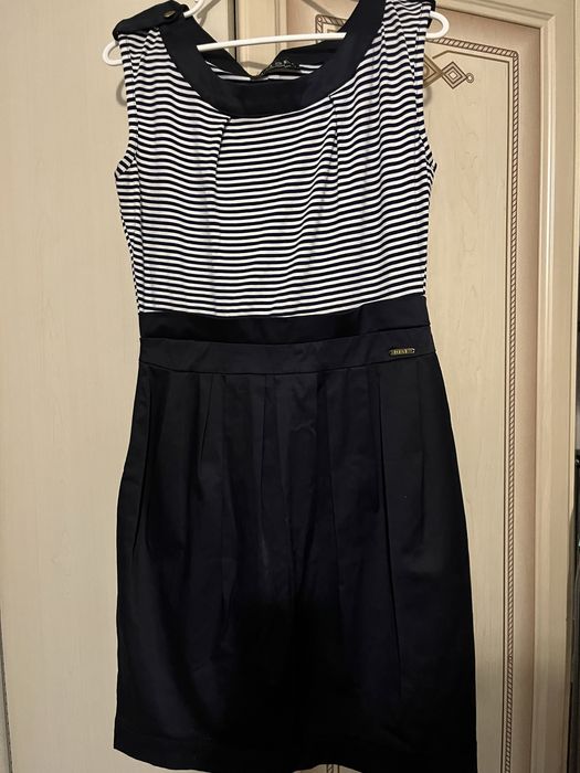 Продам платье и футболку на девочку