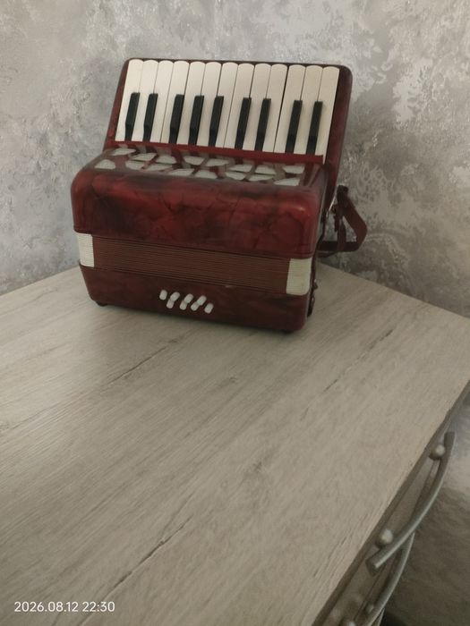 Продам маленький аккордеон