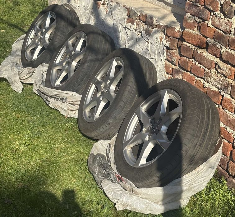 Оригинални алумин. джанти 17'' с летни гуми