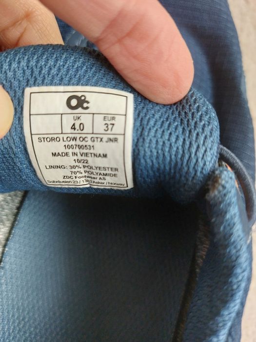 Sneakers ZeroC cu Goretex mărimea 37 - 24 cm, stare foarte buna, impermeabili. Talpa