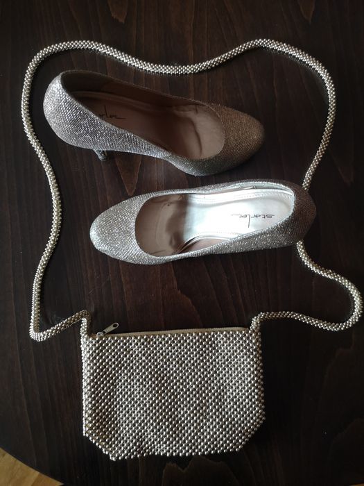 Луксозни дамски обувки с подходяща чантичка