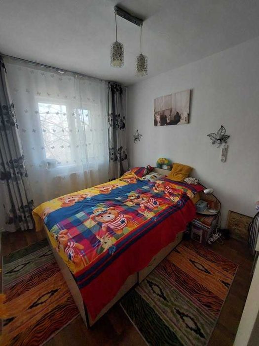 apartament de vanzare 3 camere