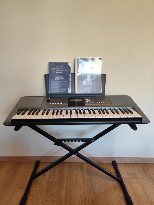 Orga electronică Yamaha - pachet complet