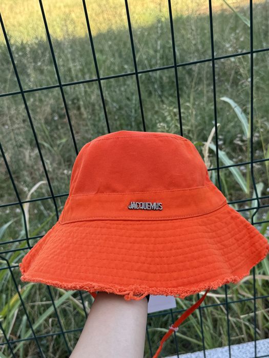 Нови шапки Jacquemus от 100% памук