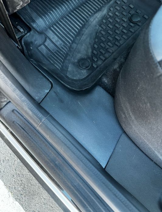 Set Ornamente protectie interior, praguri, covor Dacia Sandero 3 MK3