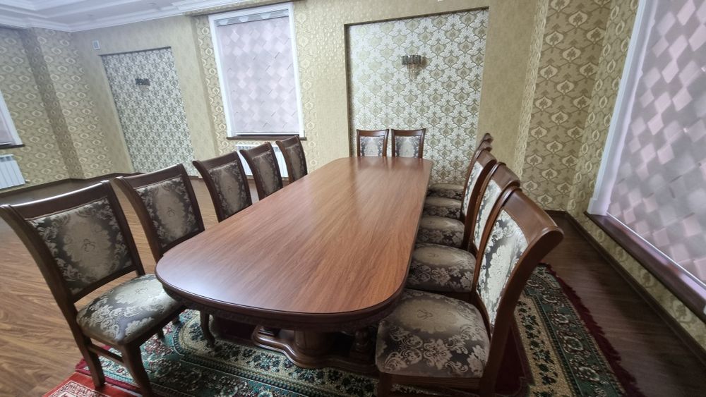 Монделюкс фирмасидан Мехмонхонлар кутиш учун комплект стол стул сотила