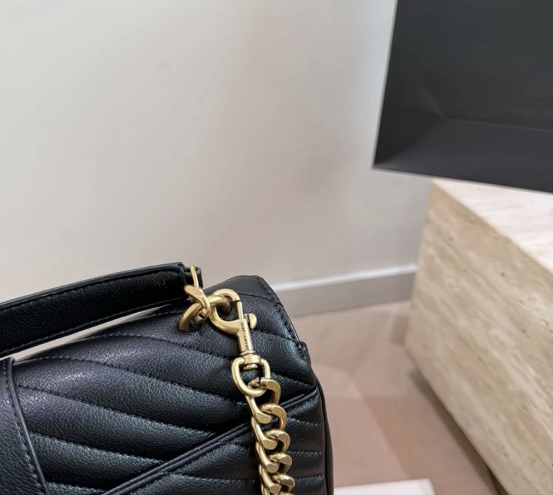 Стильная сумка Yves Saint Laurent