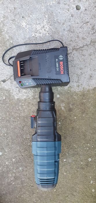 Ciocan rotopercutor bosch profesional.