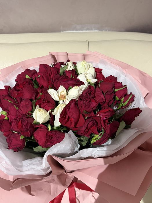 Кустовые розы Цветы