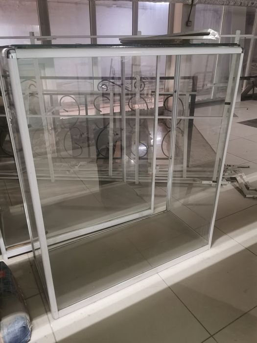 Манекены, стойки, полуторсы