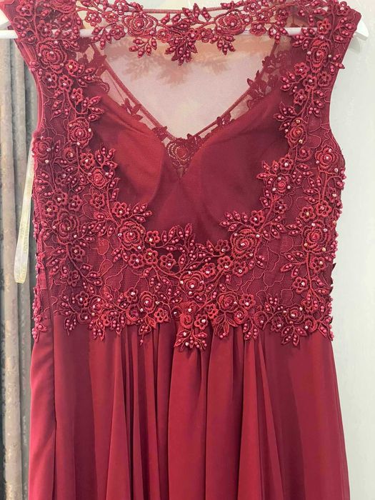 2 броя официални  рокли