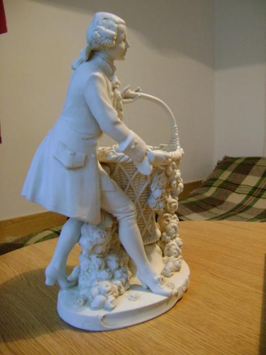 Стара порцеланова ваза 1875 г. Porzellanfabrik Hertweg&Co