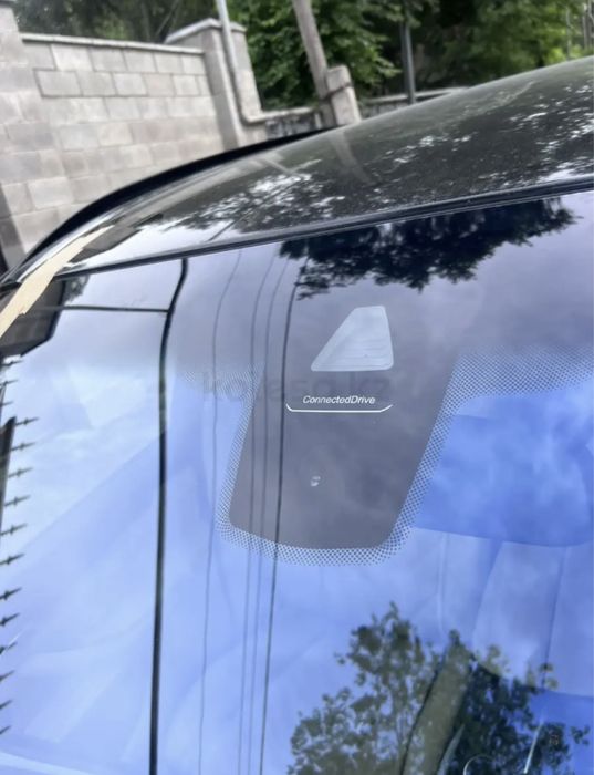 Лобовое стекло на BMW G30