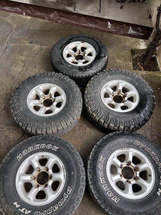 Джанти с гуми 31х10.5R15  за паджеро pajero