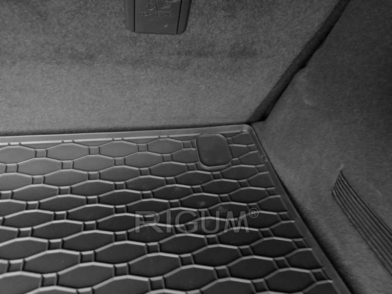 Гумени стелки или багажник PEUGEOT 508 от 2010 до 2018 г.
