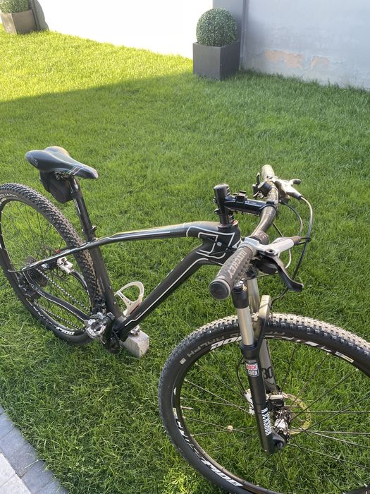 Bicicleta din carbon olympia roti 29 cadru S