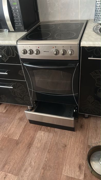 Продам Б/у Плитку и Холодильник