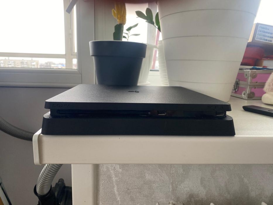 play station 4 slim 1 tb