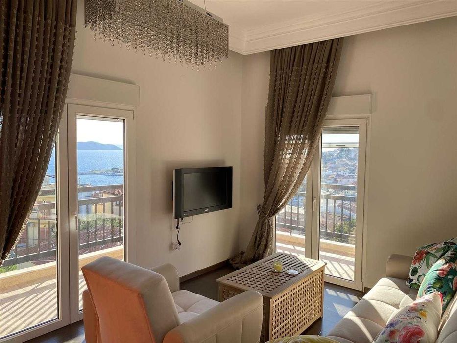 Дава се под наем Тристаен апартамент в Пловдив, Кършияка - 81 кв.м за 428.4 € - Снимка #1