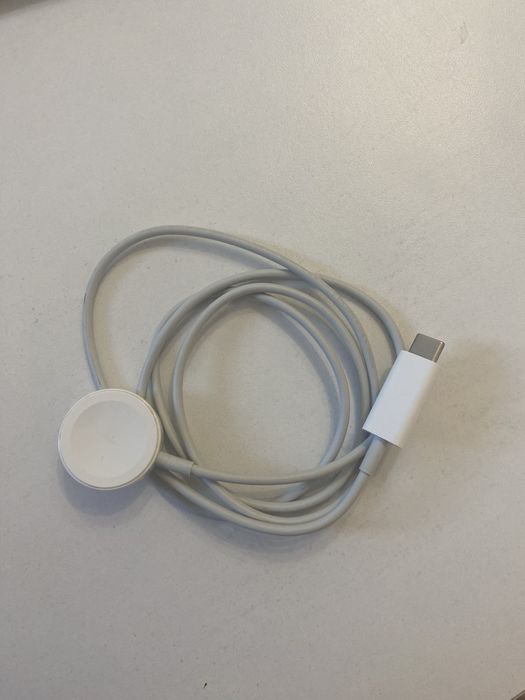 Продам часы Apple Se