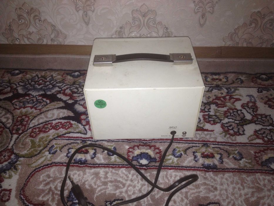 Стабилизатор напряжения Andeli 500 ватт