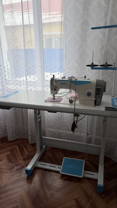 Щвейная машина Jac F4