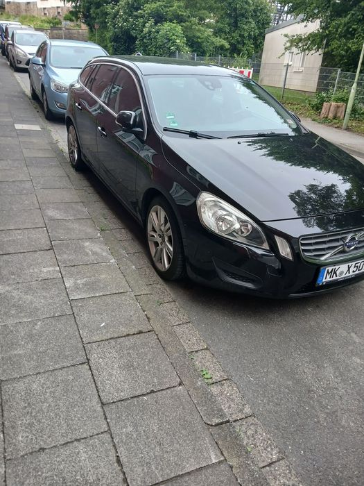 Vând Volvo V 60