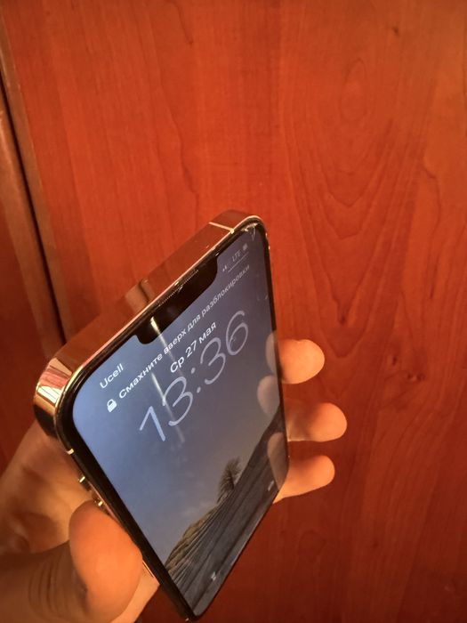 Iphone 13 pro gold