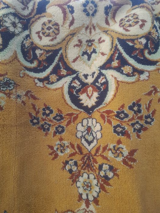 Covor vechi de lână