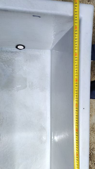 Vând cuvă din polipropilena turnată