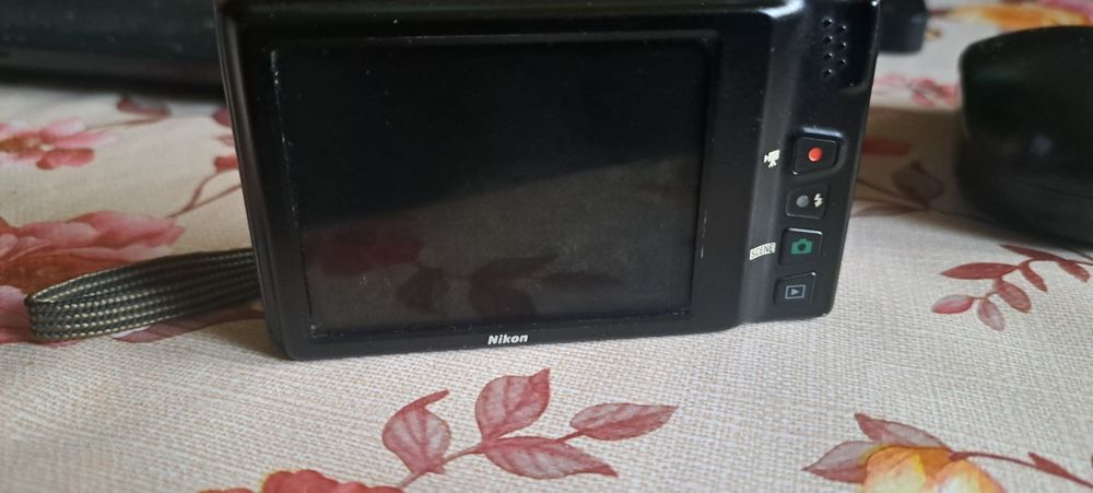 Aparat foto digital Nikon s6100