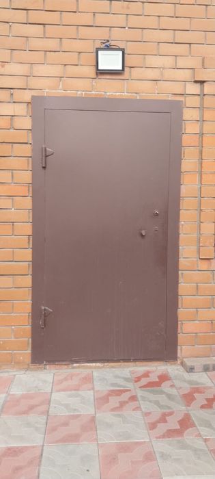 Продам дверь цена договорная