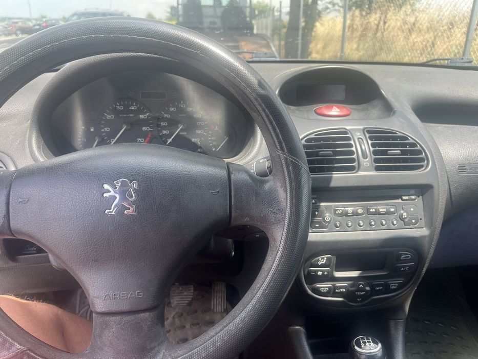 Peugept 206 1.4 16v 88 коня Face 2002 НА ЧАСТИ