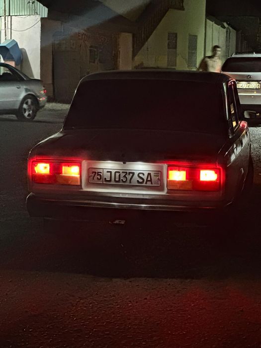 Vaz 2107 mator 21213,karobka 5tali,06 zadni most,yili 2008