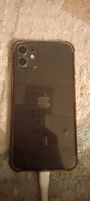 iPhone 11 продаётся нормальной состояние