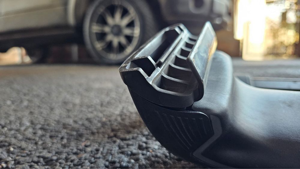 Оригинальный багажник Thule WingBar Edge + крепления для Thule