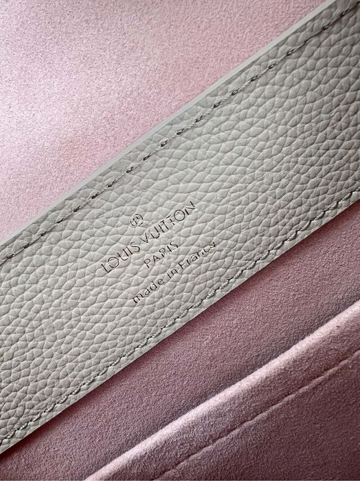 Geanta Louis Vuitton LockMe Ever