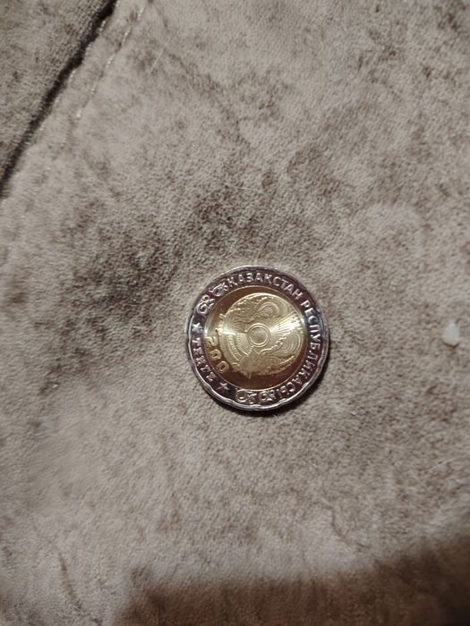 Продам редкую монету 100тг 2022 года