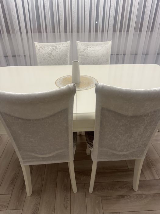 Продам стол и стулья