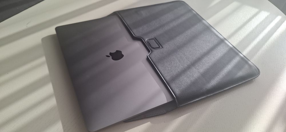 Продам Apple Air