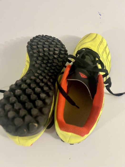 Vand ghete de fotbal