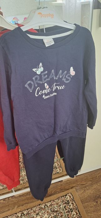 Продам костюм на девочку Турция